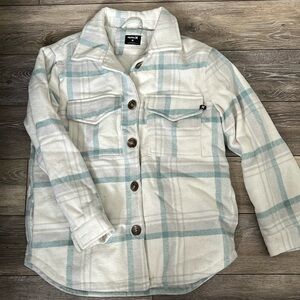 Warm hurley jacket. Very nice and warm. Perfectly for snow trips. Cold weather.